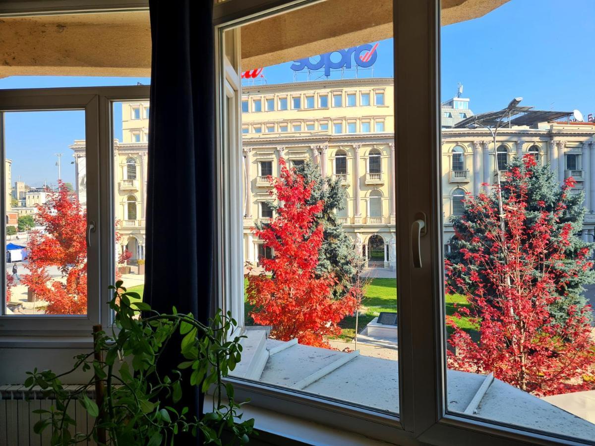 Mika Square Apartment Skopje Bagian luar foto